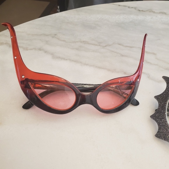 Fun Glasses (2) - Picture 3 of 3